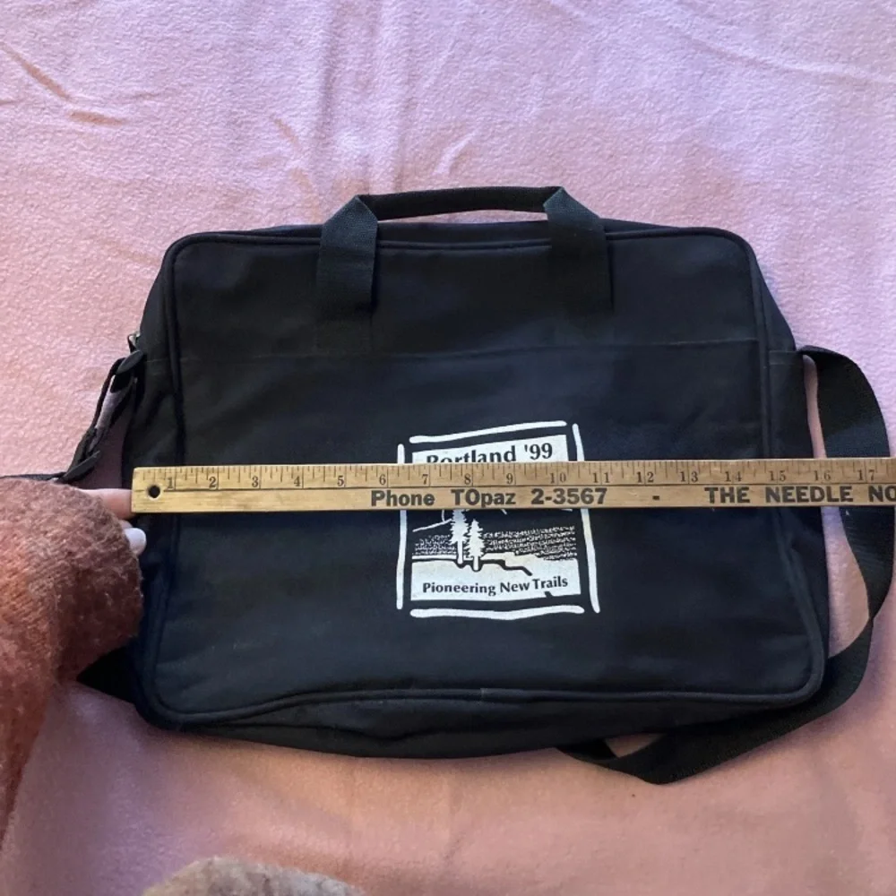 Leeds Messenger bag 1999 Portland Trails Oregon excellent condition